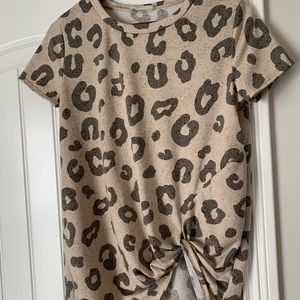 Leopard print top